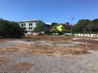 出售 土地 在 Bang Lamung, Chon Buri