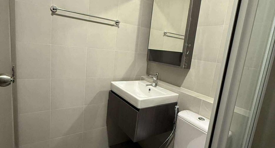 For sale studio condo in Khlong Toei, Bangkok