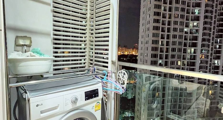 À louer 1 chambre condo à Huai Khwang, Bangkok
