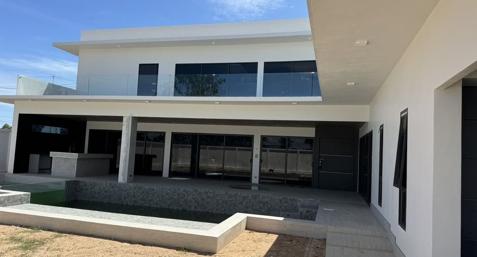 À vendre 6 chambres villa à Bang Lamung, Chonburi
