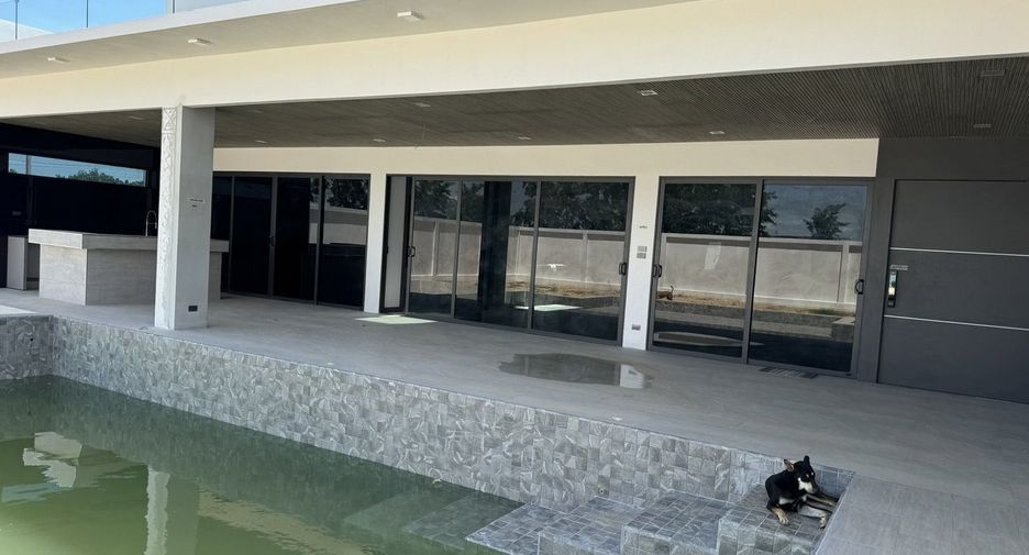 À vendre 6 chambres villa à Bang Lamung, Chonburi