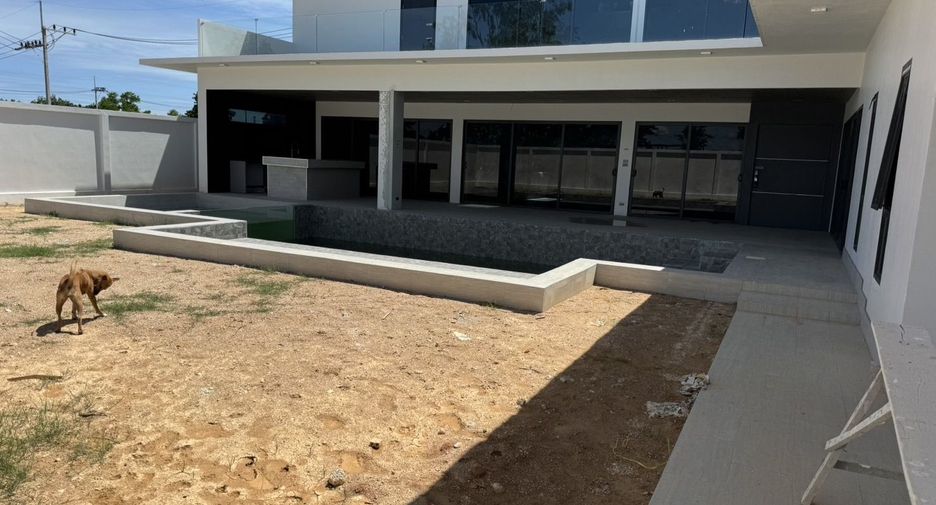 À vendre 6 chambres villa à Bang Lamung, Chonburi