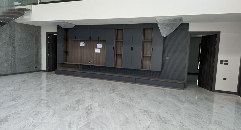À vendre 6 chambres villa à Bang Lamung, Chonburi
