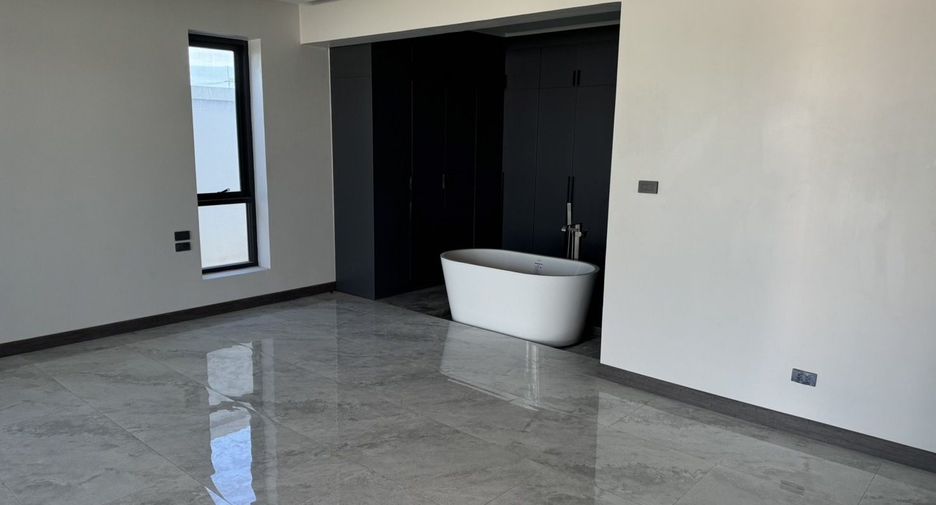 À vendre 6 chambres villa à Bang Lamung, Chonburi