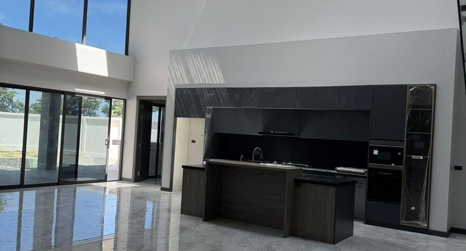 À vendre 6 chambres villa à Bang Lamung, Chonburi