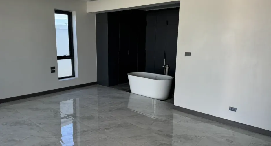Villa en venta de 6 habitaciones en Bang Lamung, Chonburi