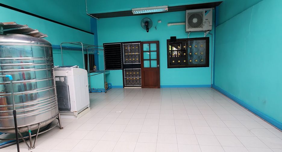 For rent 3 ベッドルーム townhouse in Bueng Kum, Bangkok