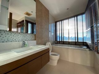 À vendre et à louer 2 chambres appartement à Khlong Toei, Bangkok
