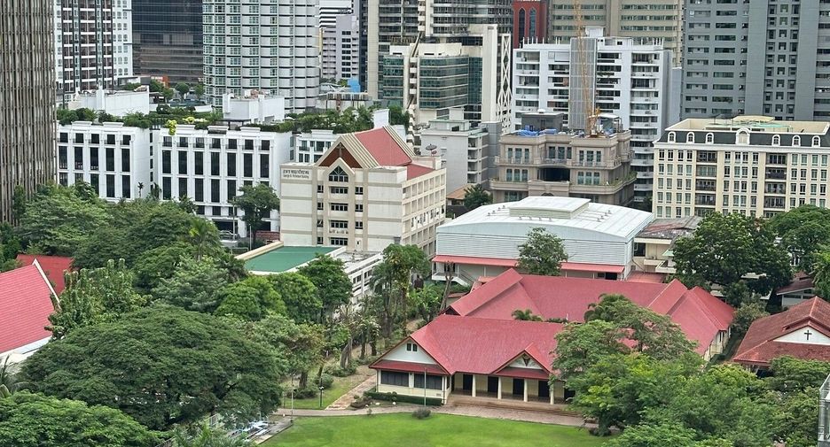 For rent 1 bed condo in Watthana, Bangkok