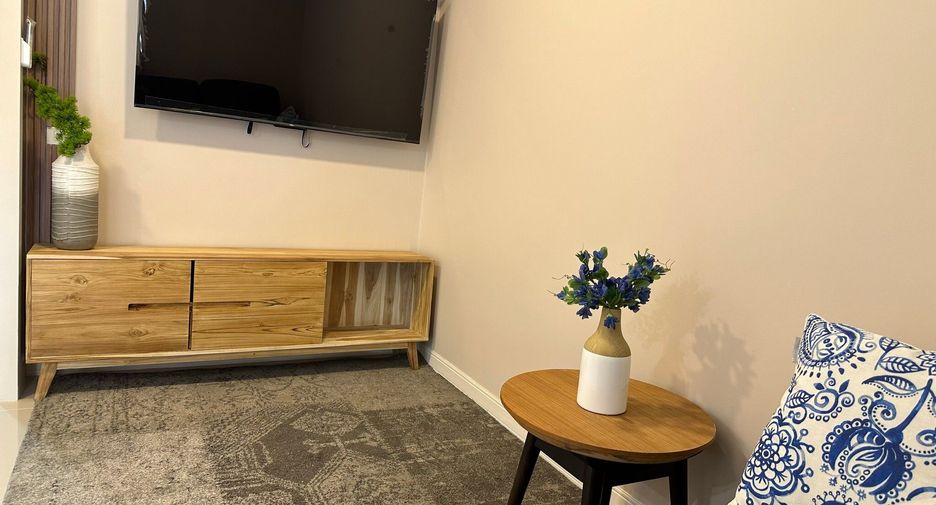 For rent 1 bed condo in Watthana, Bangkok