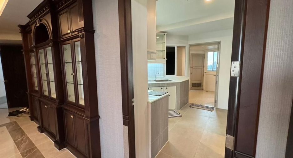For sale 3 ベッドルーム condo in Rat Burana, Bangkok