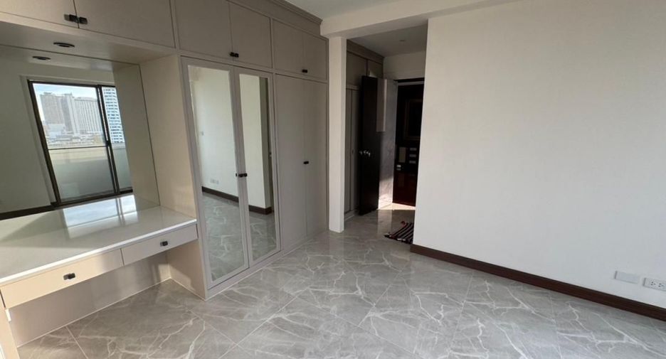 For sale 3 ベッドルーム condo in Rat Burana, Bangkok