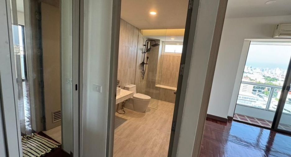 For sale 3 ベッドルーム condo in Rat Burana, Bangkok