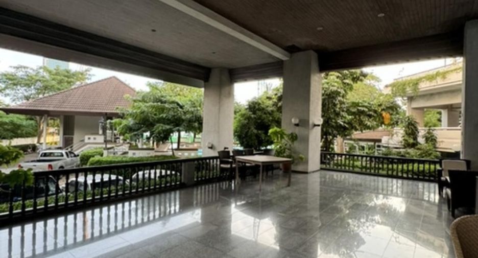 For sale 3 ベッドルーム condo in Rat Burana, Bangkok