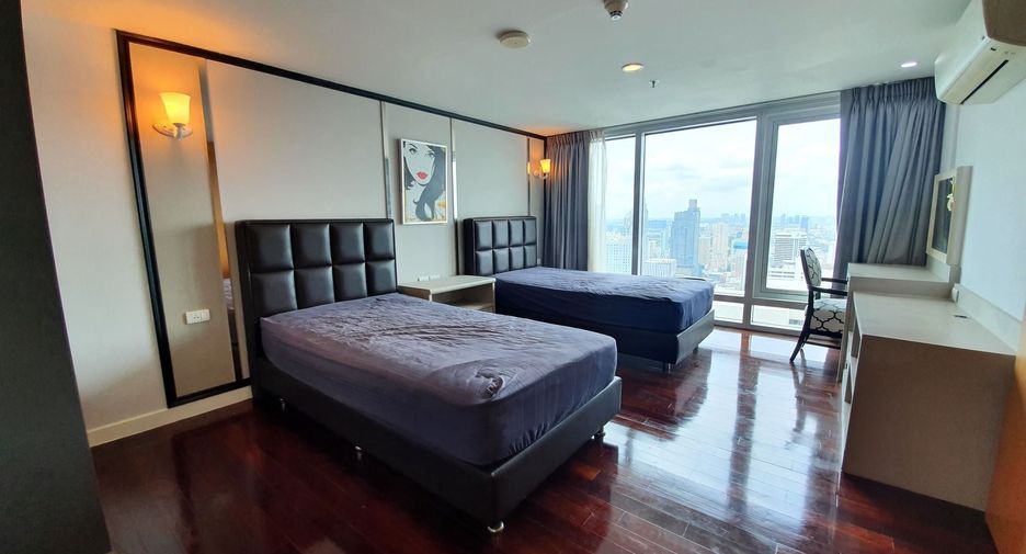 À louer 4 chambres condo à Watthana, Bangkok