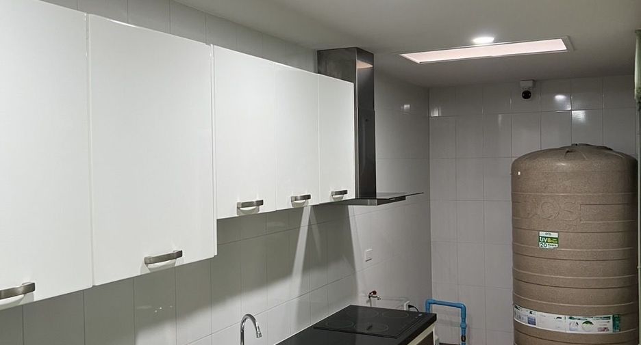 For sale 4 bedrooms house in Thalang, Phuket