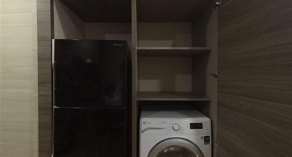 For rent 1 bed condo in Pathum Wan, Bangkok