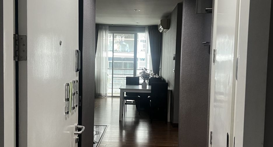 Condo en alquiler de 2 habitaciones en Bang Na, Bangkok