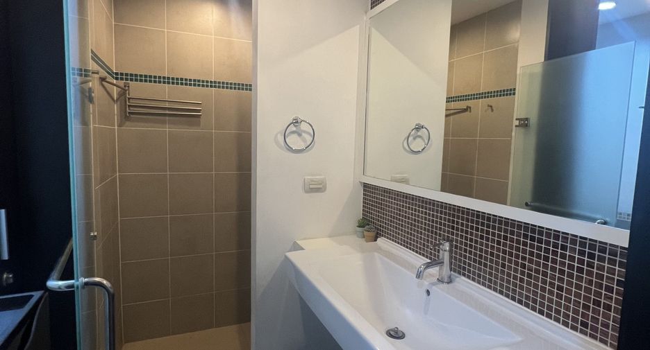 Condo en alquiler de 2 habitaciones en Bang Na, Bangkok