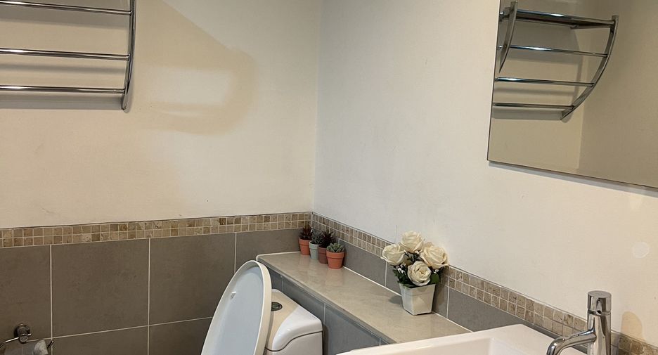 Condo en alquiler de 2 habitaciones en Bang Na, Bangkok