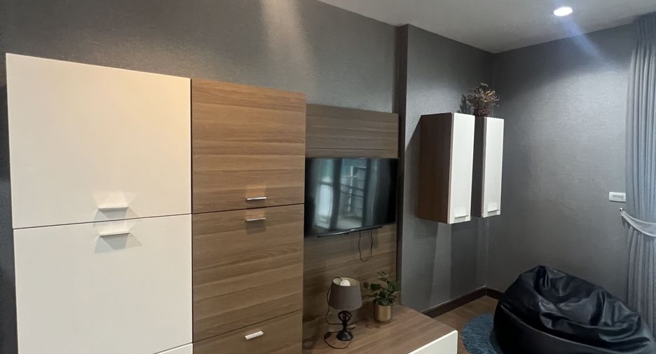 Condo en alquiler de 2 habitaciones en Bang Na, Bangkok
