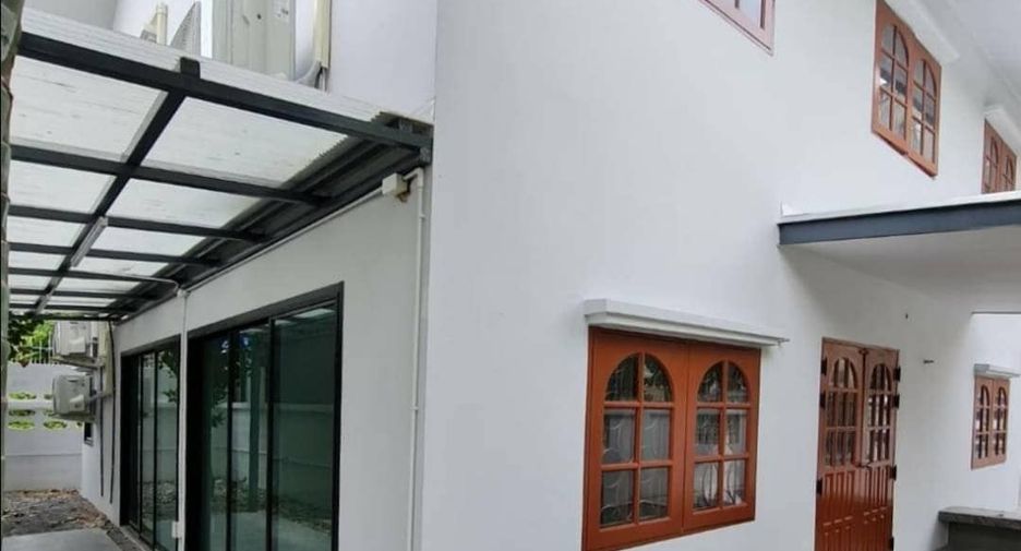 For rent 3 bedrooms house in Lat Phrao, Bangkok