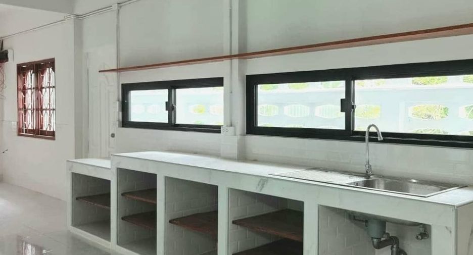 For rent 3 bedrooms house in Lat Phrao, Bangkok