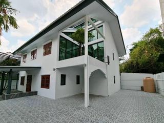 Casa en alquiler de 3 habitaciones en Lat Phrao, Bangkok