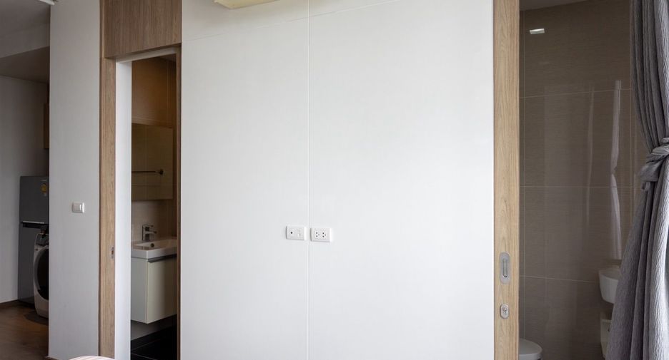 Wohnung zur Miete mit Studio in Khlong Toei, Bangkok