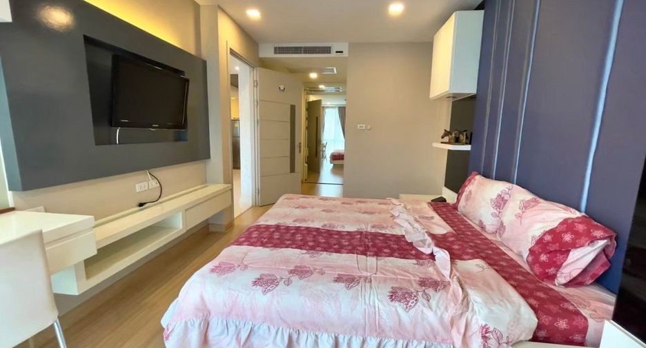 For rent 3 bedrooms condo in Bang Lamung, Chonburi