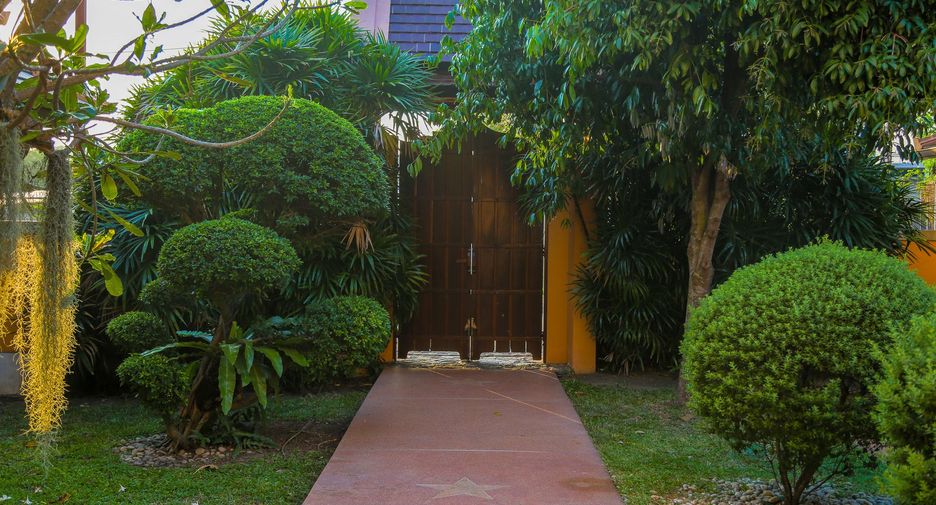 Haus zum Kauf mit 4 Zimmer in Bang Lamung, Chonburi