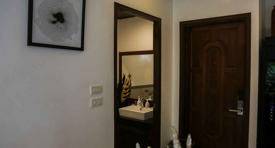 Haus zum Kauf mit 4 Zimmer in Bang Lamung, Chonburi