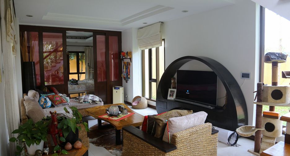 Haus zum Kauf mit 4 Zimmer in Bang Lamung, Chonburi