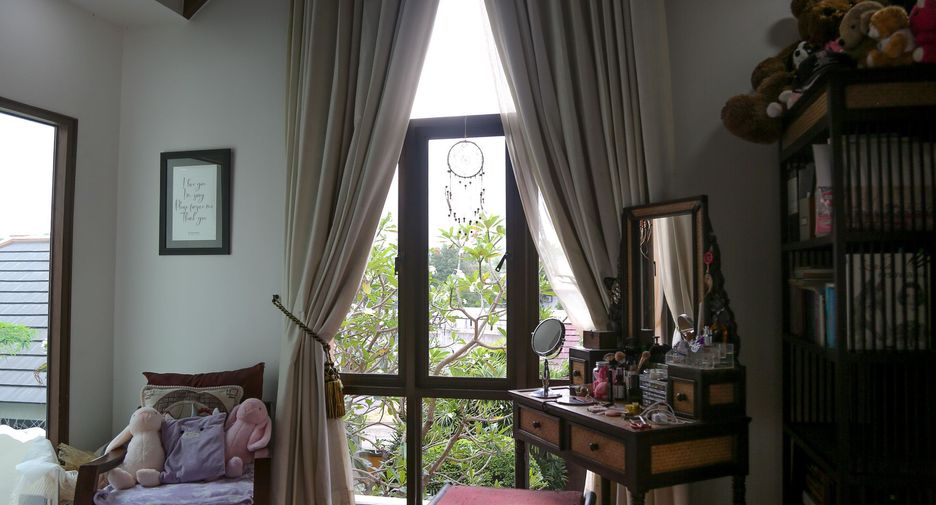Haus zum Kauf mit 4 Zimmer in Bang Lamung, Chonburi