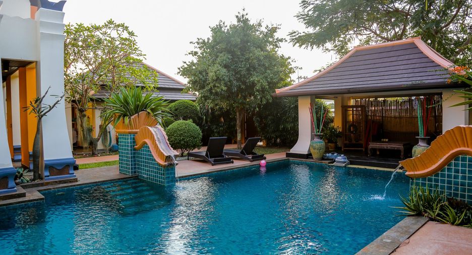 Haus zum Kauf mit 4 Zimmer in Bang Lamung, Chonburi