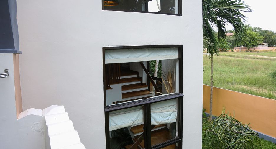 Haus zum Kauf mit 4 Zimmer in Bang Lamung, Chonburi