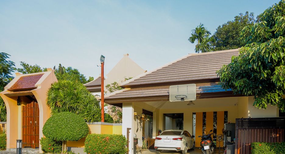 Haus zum Kauf mit 4 Zimmer in Bang Lamung, Chonburi