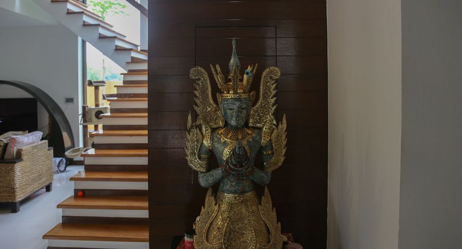 Haus zum Kauf mit 4 Zimmer in Bang Lamung, Chonburi
