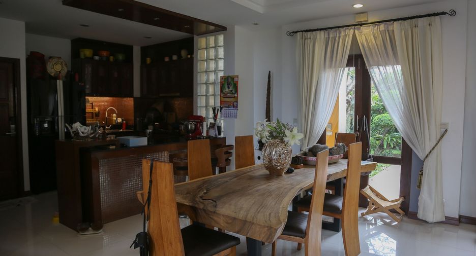 Haus zum Kauf mit 4 Zimmer in Bang Lamung, Chonburi