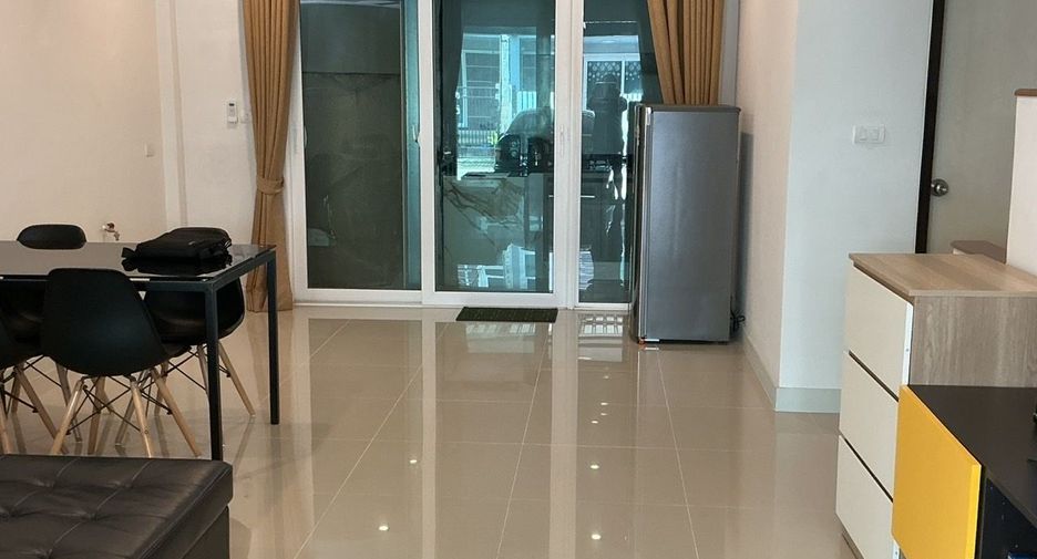 For rent 3 bedrooms townhouse in Thalang, Phuket