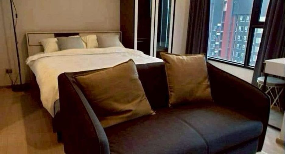 À louer 1 chambre condo à Huai Khwang, Bangkok