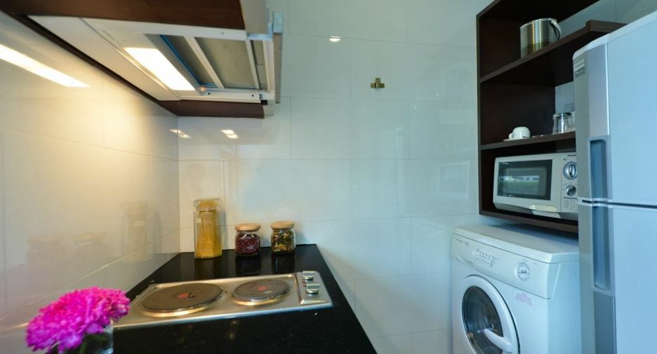 For rent 1 bed apartment in Pathum Wan, Bangkok