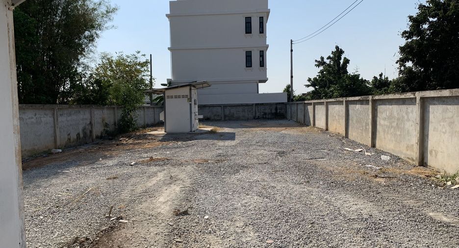 For sale retail Space in Bang Lamung, Chonburi