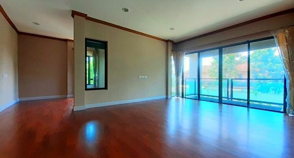 For sale 4 bedrooms house in Khan Na Yao, Bangkok