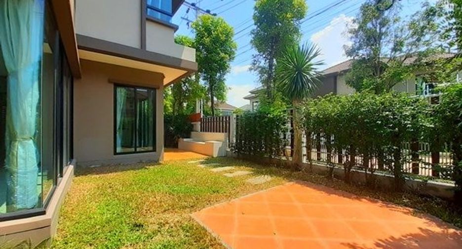 For sale 4 bedrooms house in Khan Na Yao, Bangkok