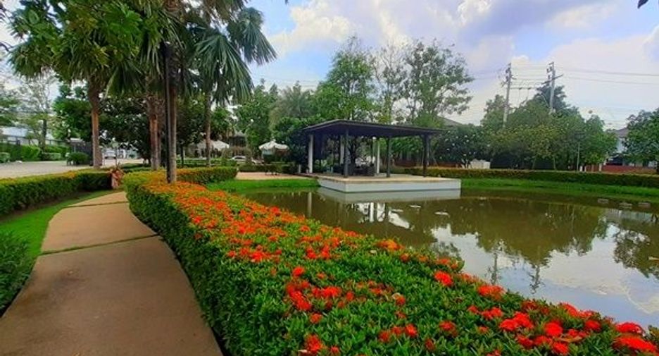 For sale 4 bedrooms house in Khan Na Yao, Bangkok