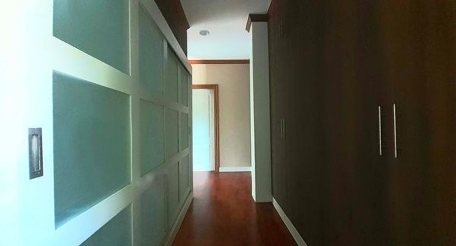 For sale 4 bedrooms house in Khan Na Yao, Bangkok
