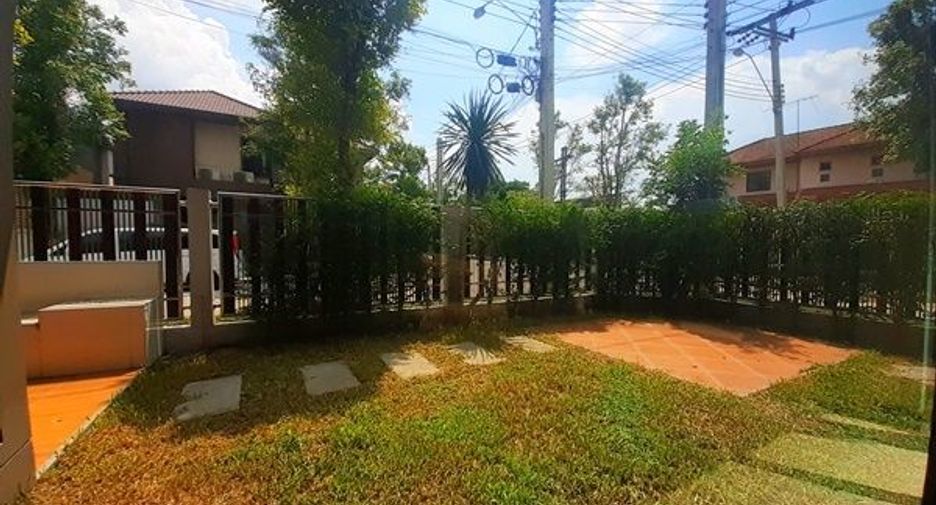 For sale 4 bedrooms house in Khan Na Yao, Bangkok