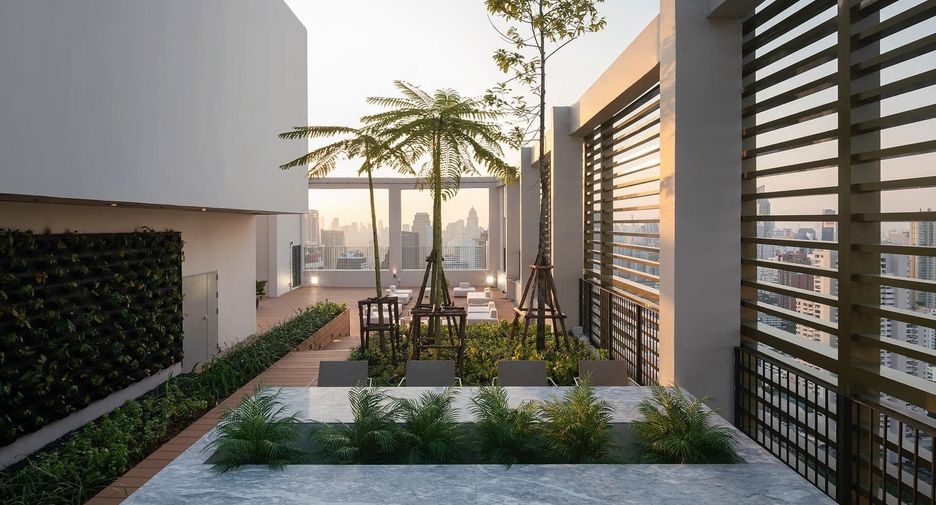 For rent 1 bed condo in Watthana, Bangkok