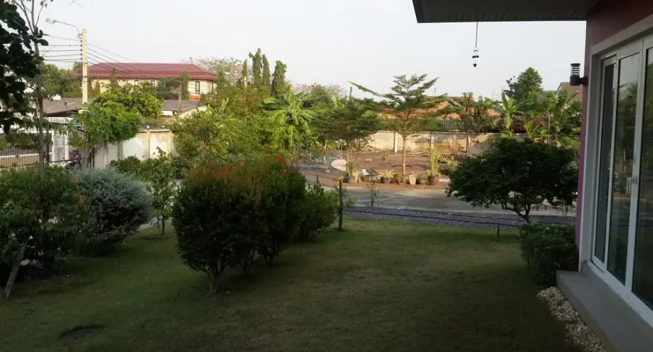 出售 4 卧室 独立屋 在 Don Mueang, 曼谷